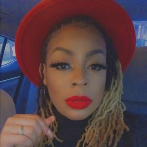 Meet your Posher, Aundrea